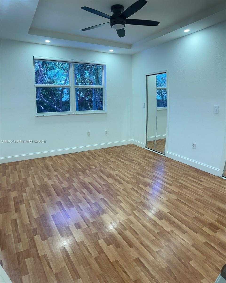 Small Image of 12562 SOUTH WEST 125TH TER, Miami Number 34