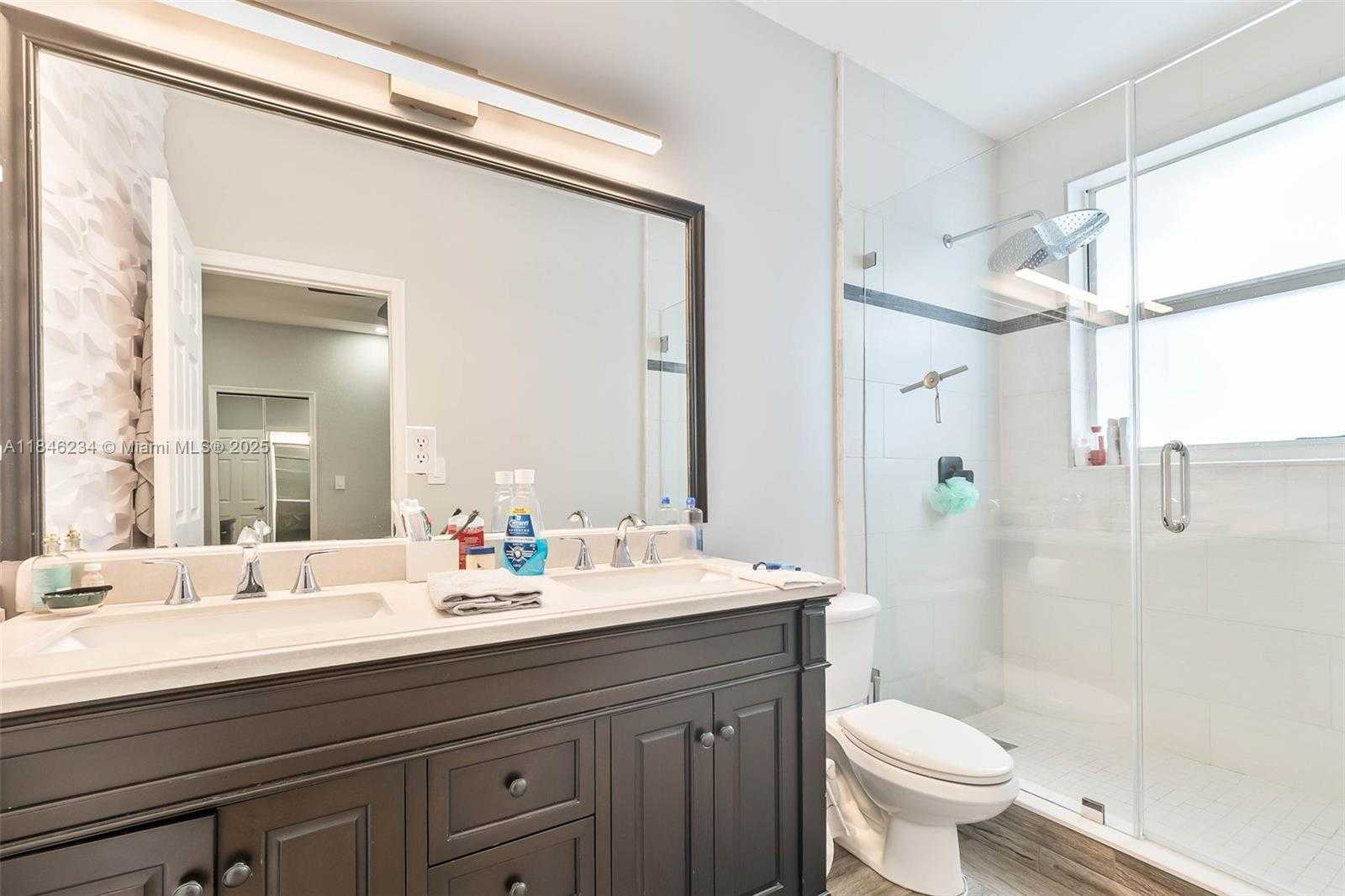 Small Image of 12562 SOUTH WEST 125TH TER, Miami Number 6