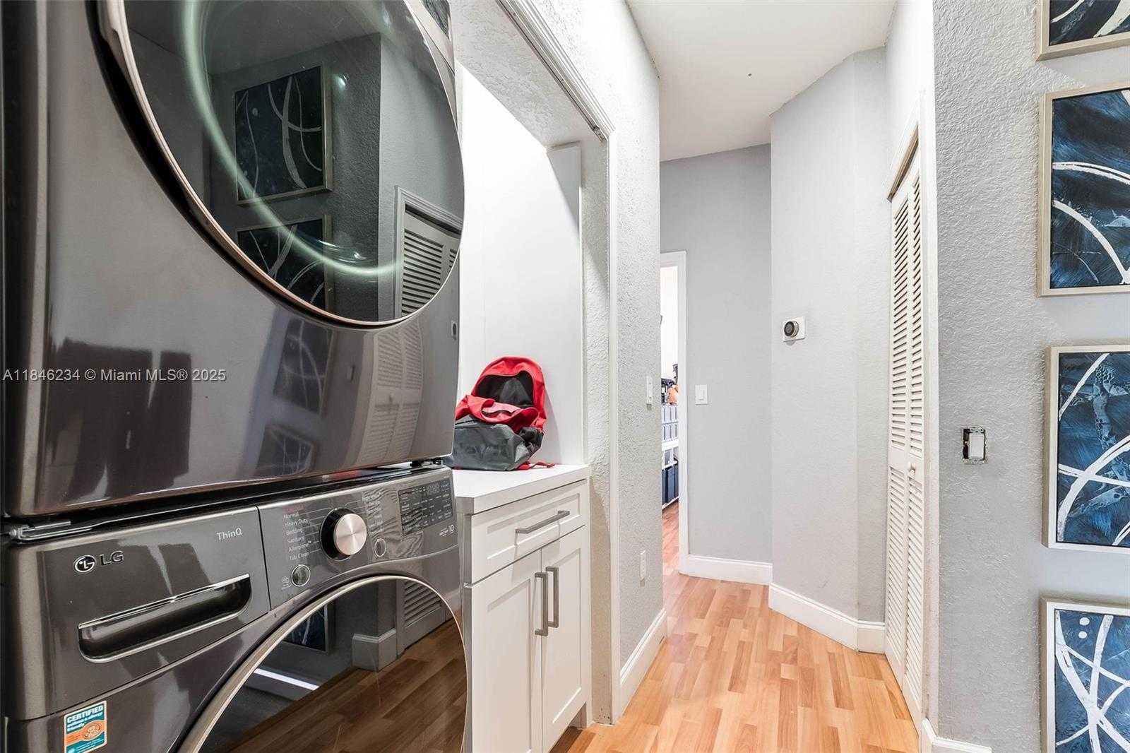 Small Image of 12562 SOUTH WEST 125TH TER, Miami Number 8