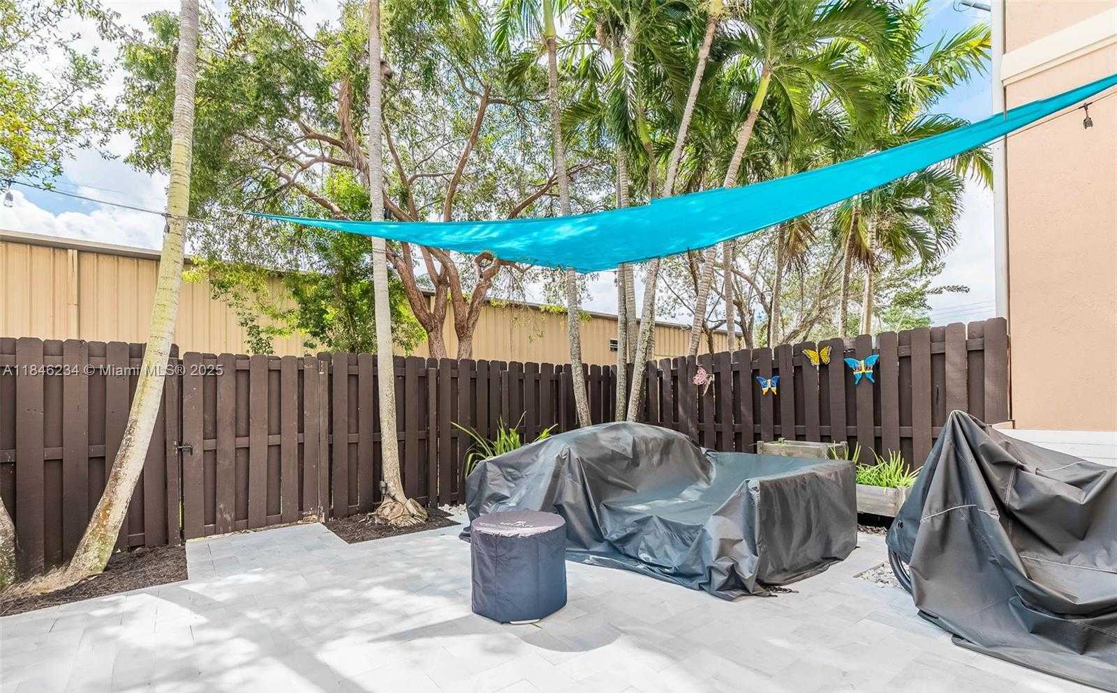 Small Image of 12562 SOUTH WEST 125TH TER, Miami Number 9