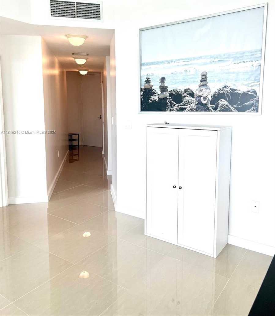 Small Image of 1111 SOUTH WEST 1ST AVE #3214, Miami Number 7