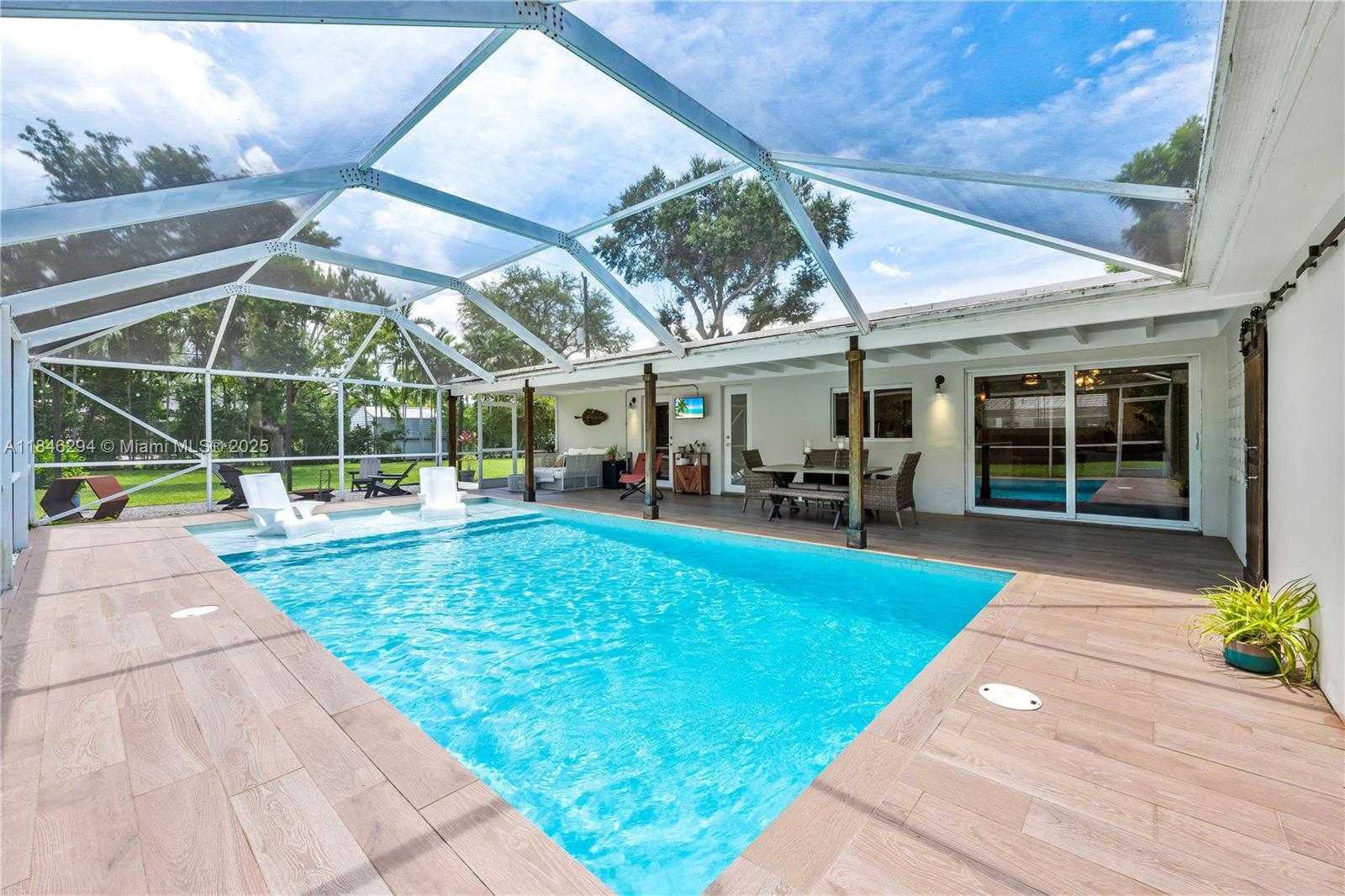 Small Image of 13800 SOUTH WEST 78TH PL #13800, Palmetto Bay Number 2