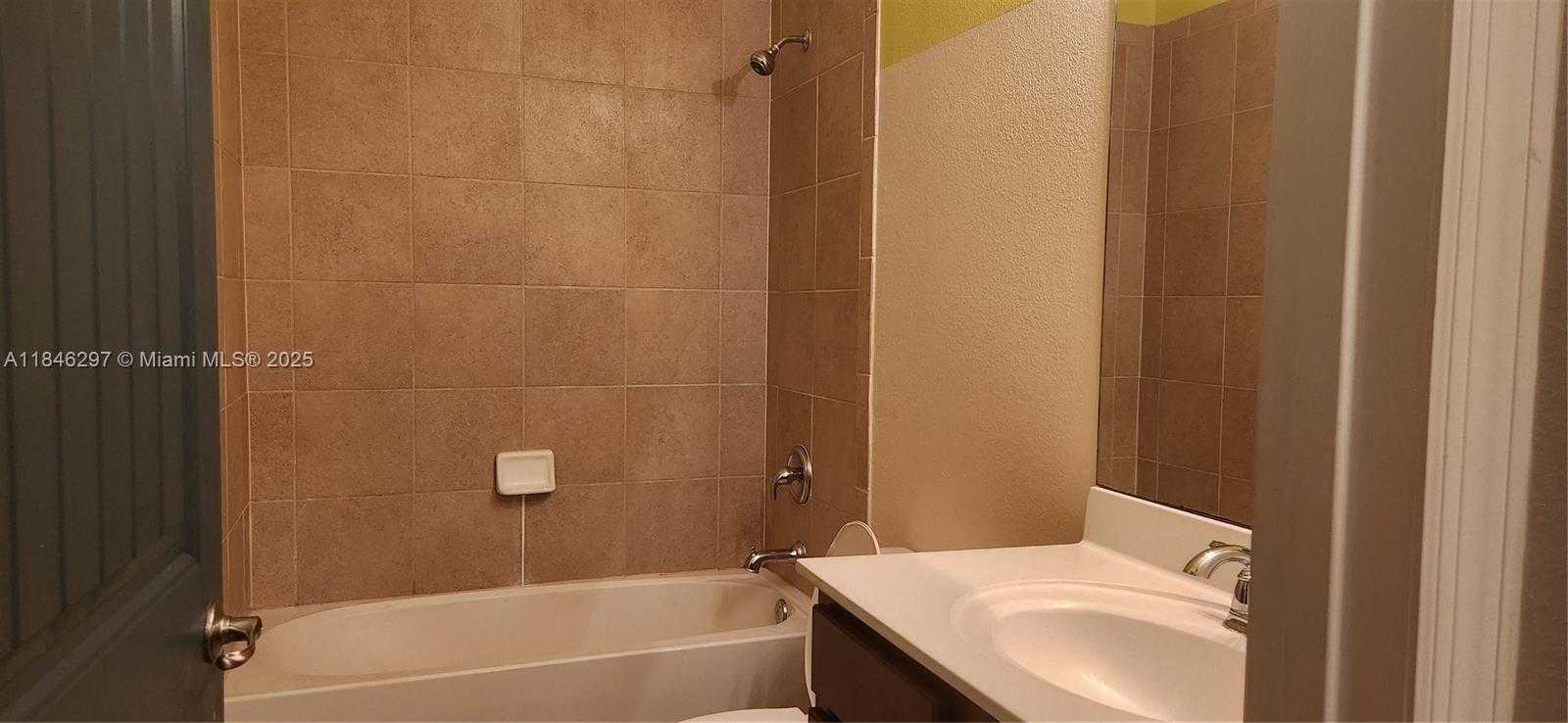 Small Image of 22912 SOUTH WEST 115TH CT, Miami Number 16