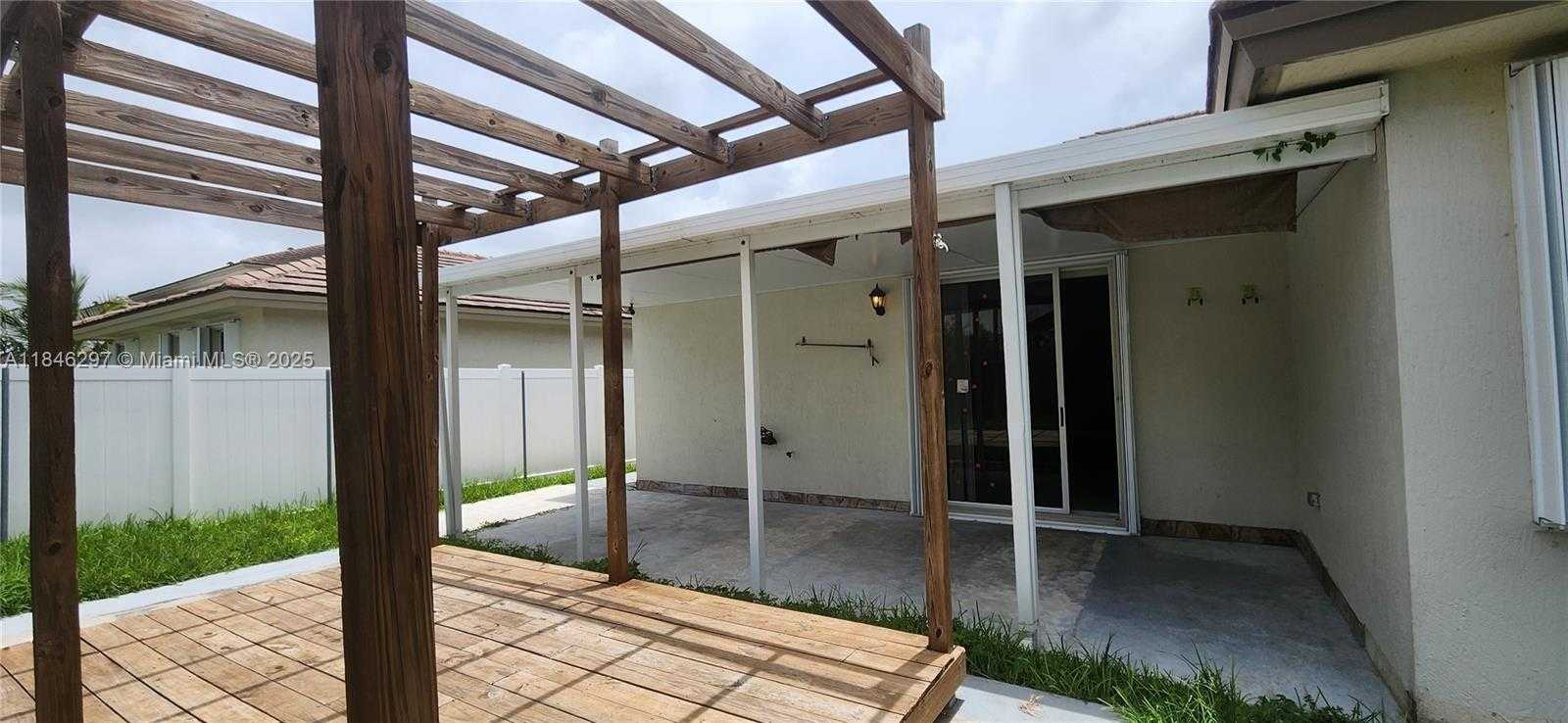Small Image of 22912 SOUTH WEST 115TH CT, Miami Number 18