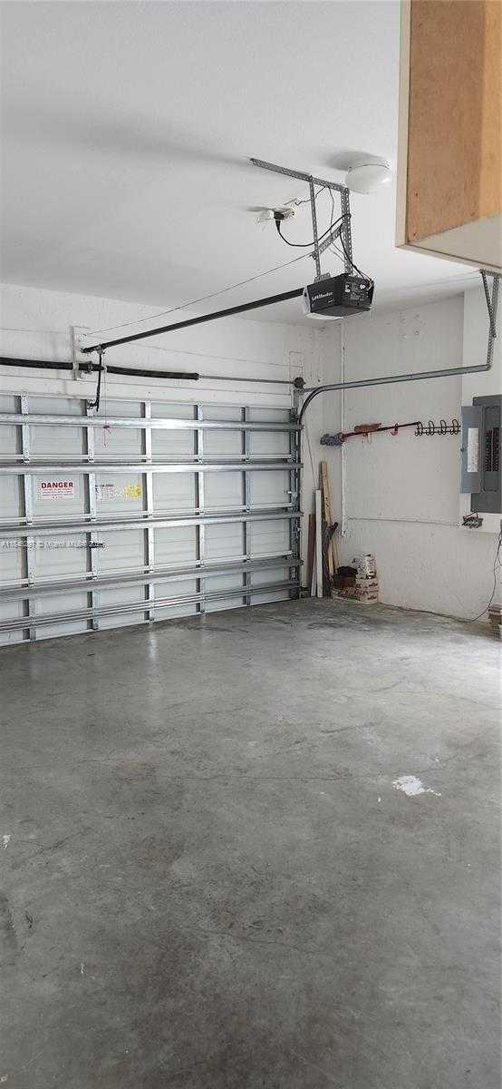 Small Image of 22912 SOUTH WEST 115TH CT, Miami Number 3