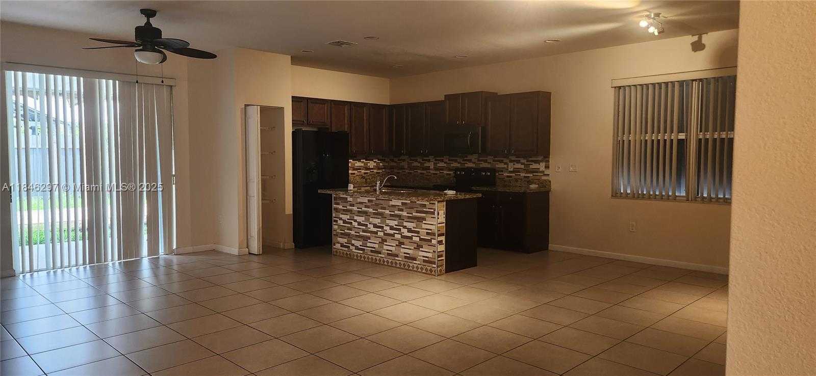 Small Image of 22912 SOUTH WEST 115TH CT, Miami Number 6