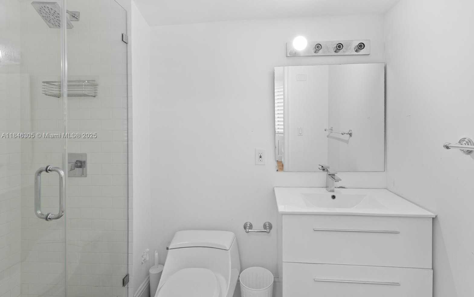 Small Image of 5 COCONUT LANE, Key Biscayne Number 15