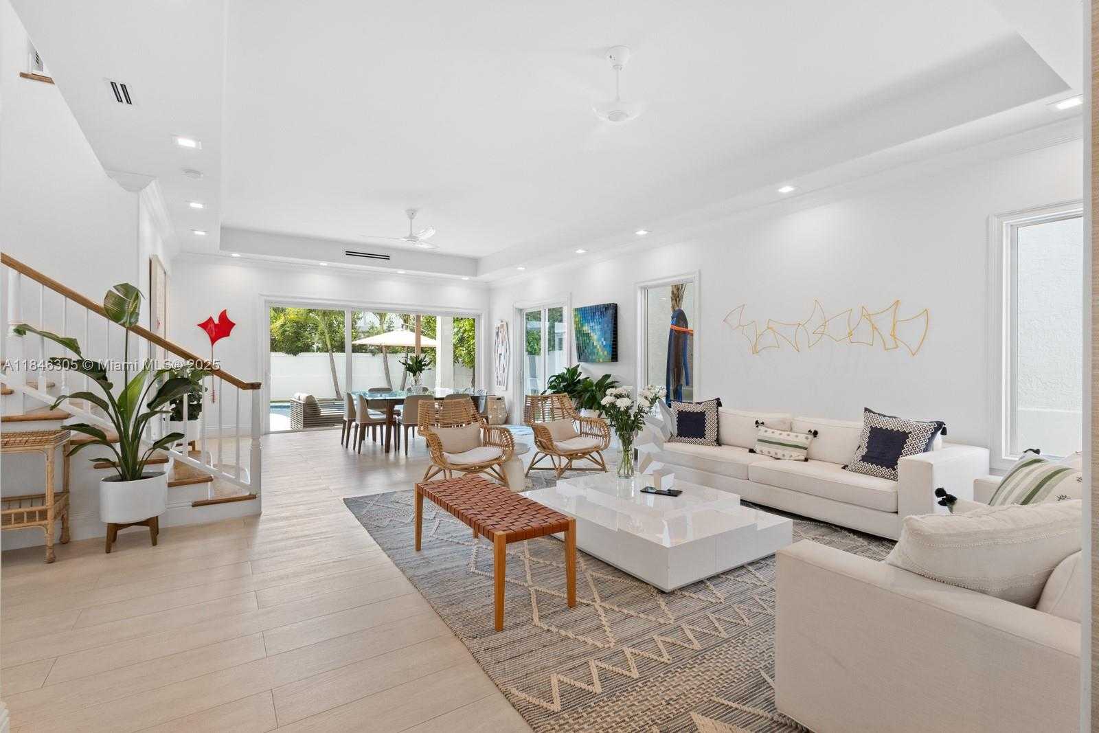 Small Image of 5 COCONUT LANE, Key Biscayne Number 2