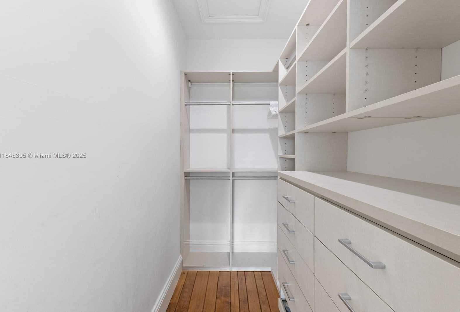 Small Image of 5 COCONUT LANE, Key Biscayne Number 22