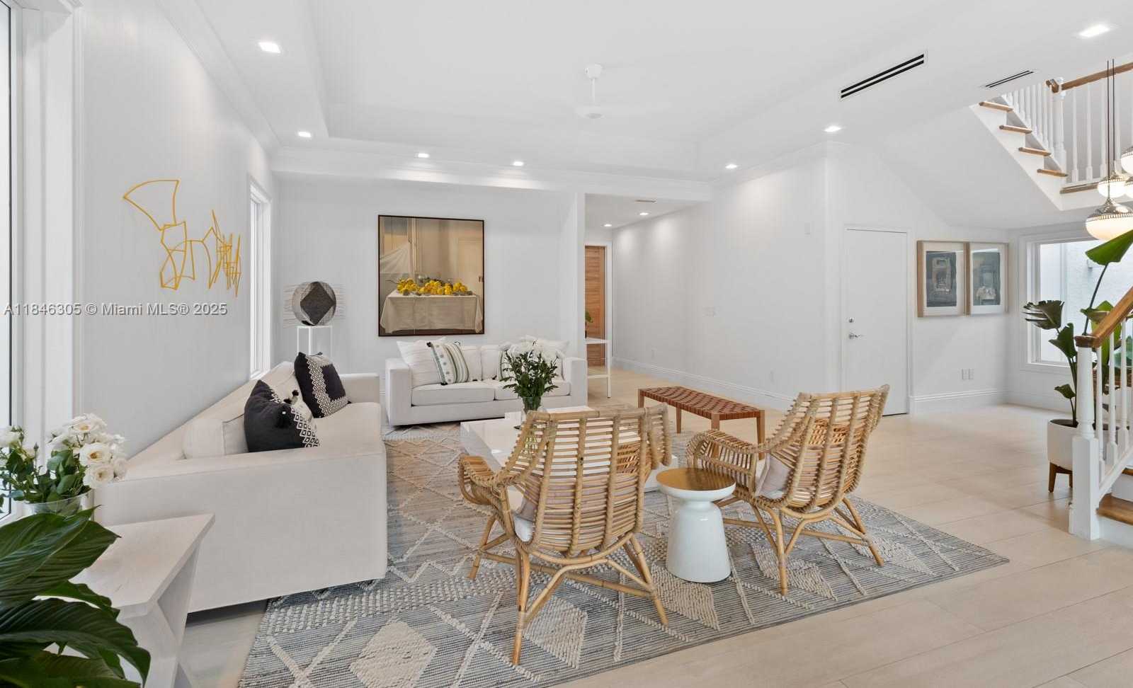 Small Image of 5 COCONUT LANE, Key Biscayne Number 3