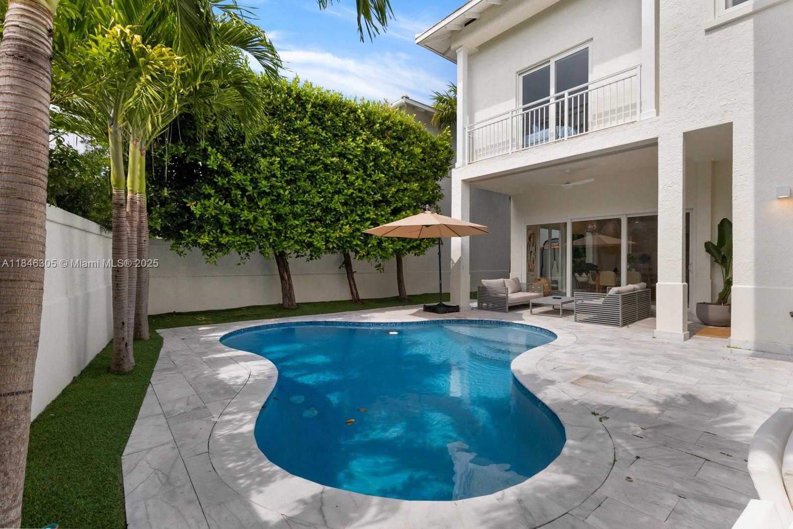 Small Image of 5 COCONUT LANE, Key Biscayne Number 34