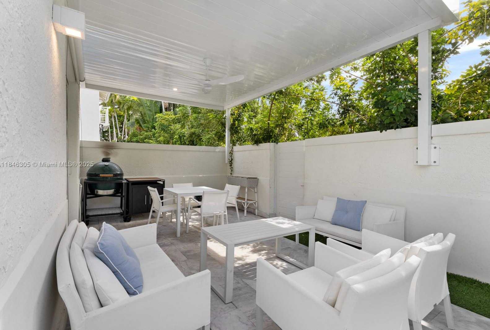 Small Image of 5 COCONUT LANE, Key Biscayne Number 37