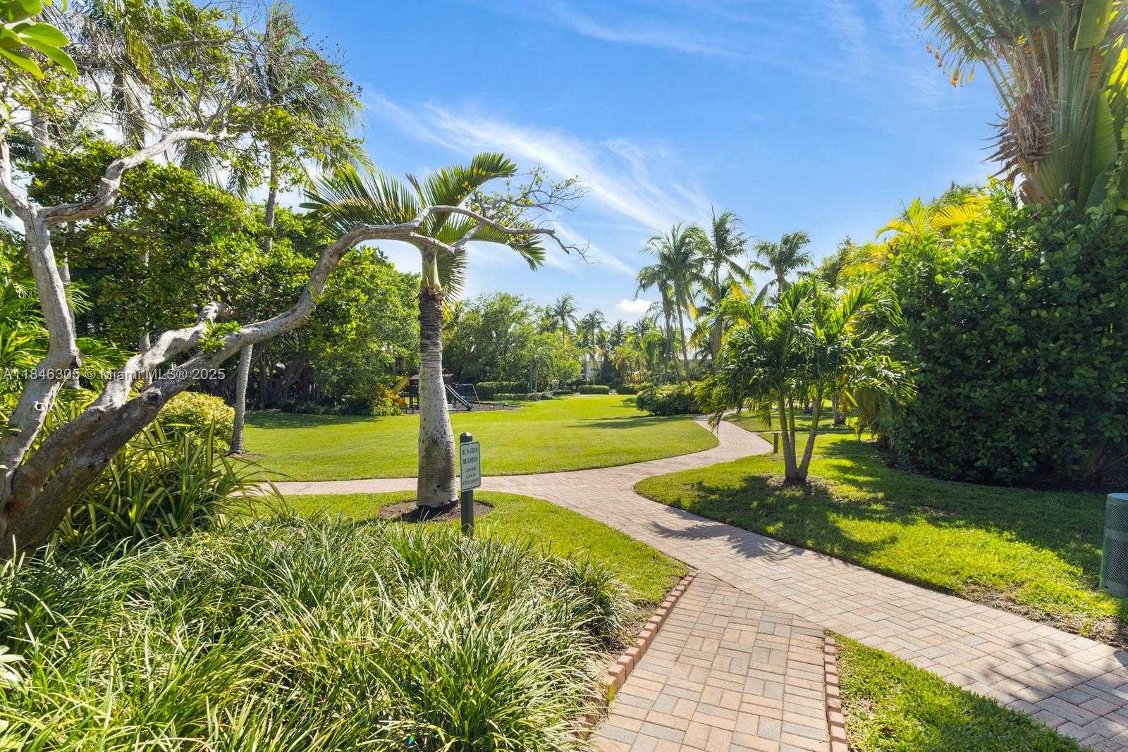 Small Image of 5 COCONUT LANE, Key Biscayne Number 38