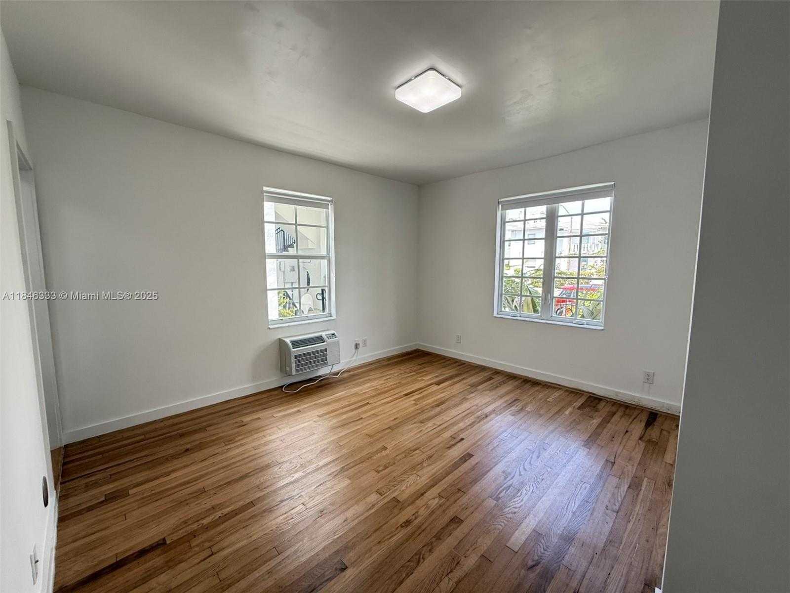 Small Image of 1552 EUCLID AVE #2, Miami Beach Number 11