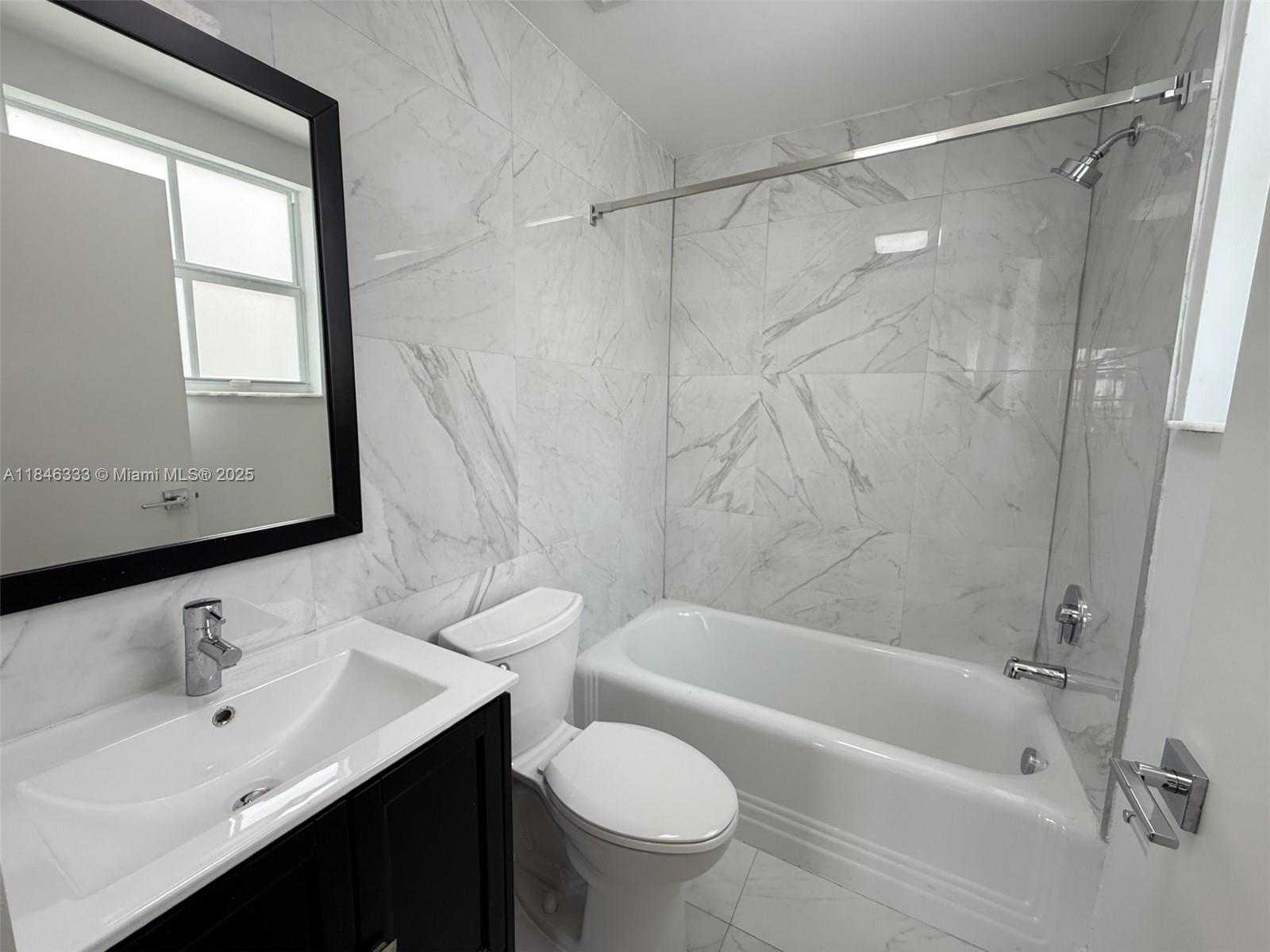 Small Image of 1552 EUCLID AVE #2, Miami Beach Number 3