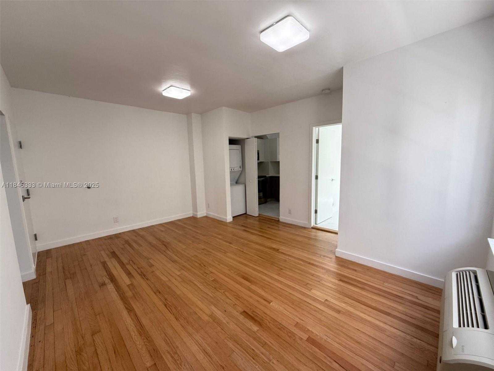 Small Image of 1552 EUCLID AVE #2, Miami Beach Number 6