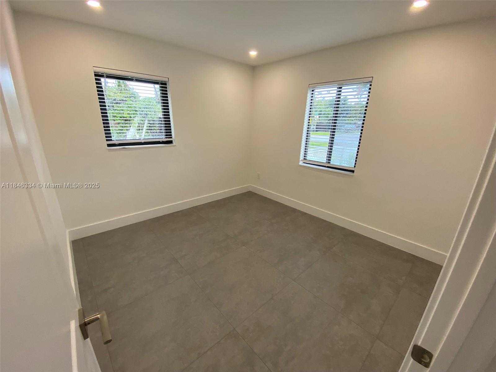 Small Image of 9801 SOUTH WEST 55TH ST, Miami Number 10
