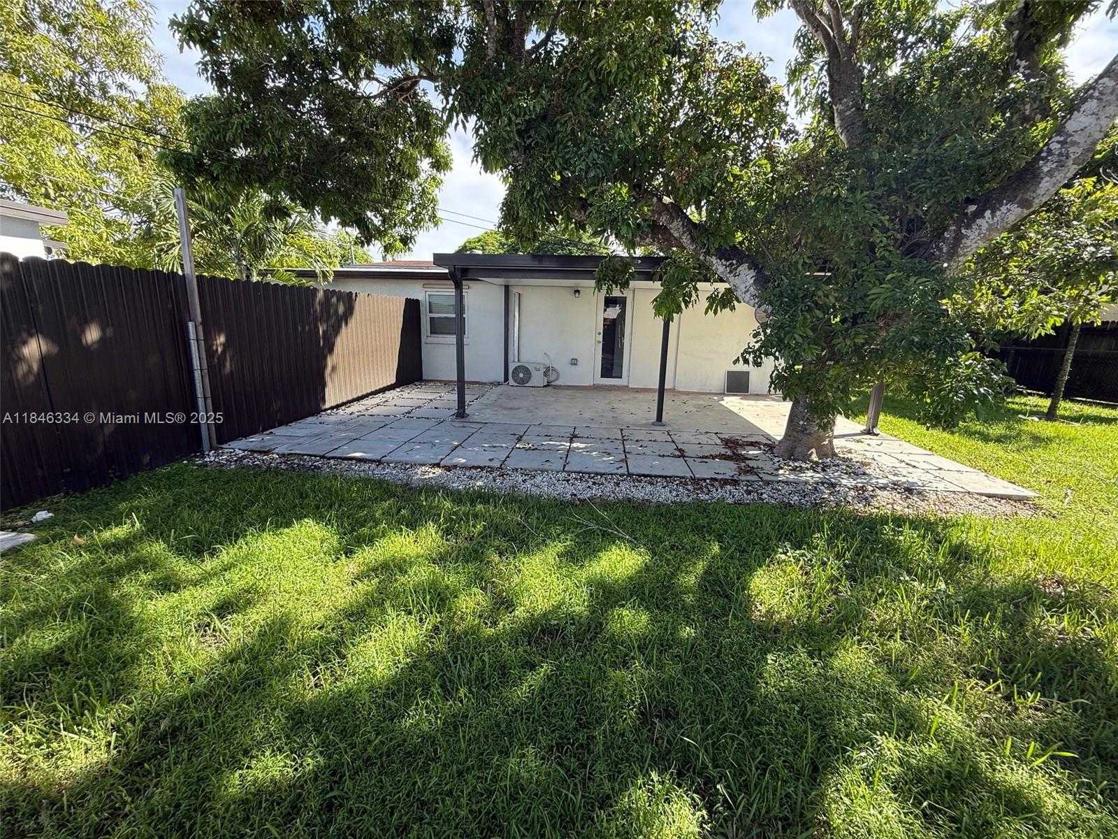Small Image of 9801 SOUTH WEST 55TH ST, Miami Number 15