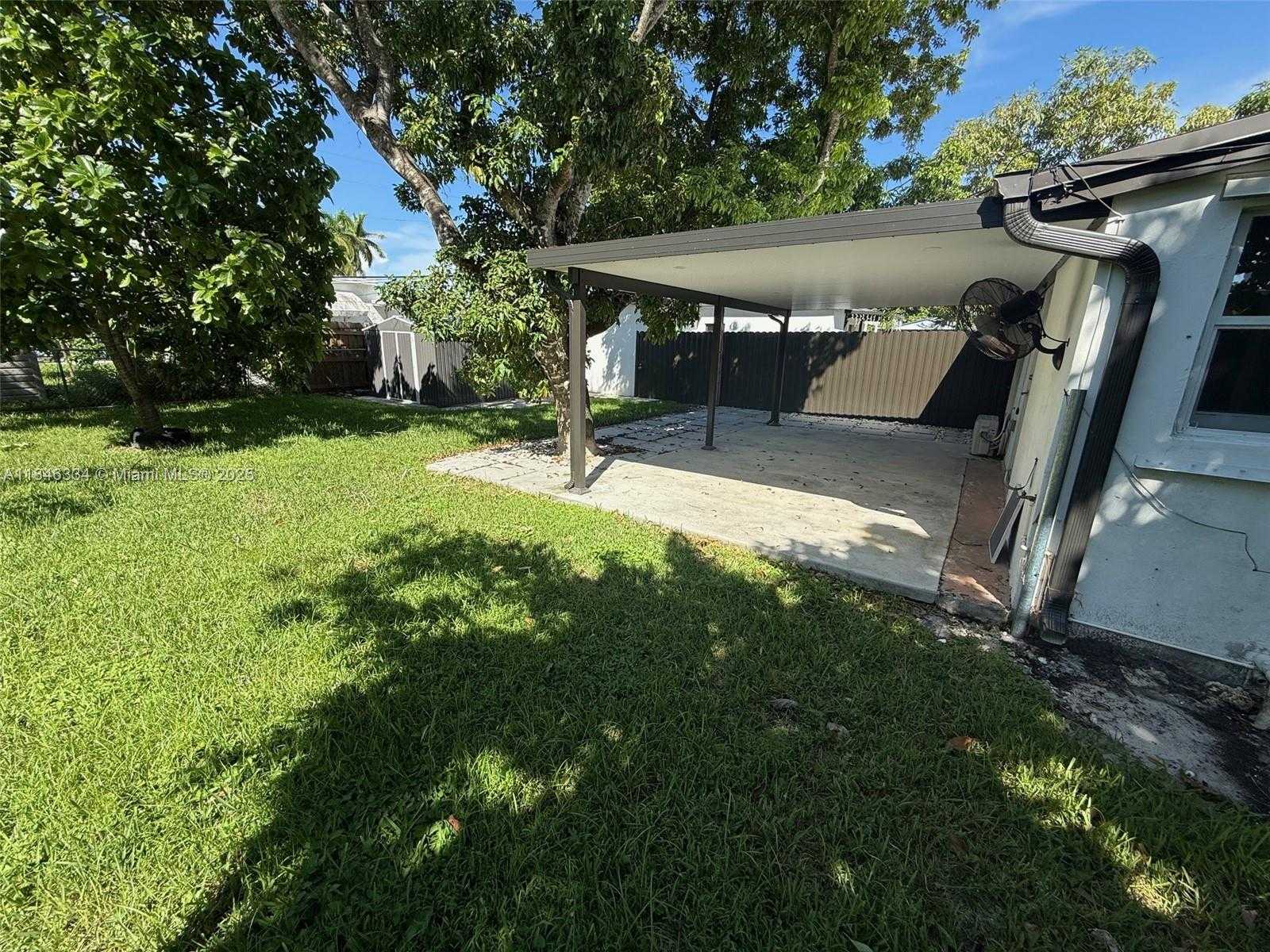 Small Image of 9801 SOUTH WEST 55TH ST, Miami Number 16