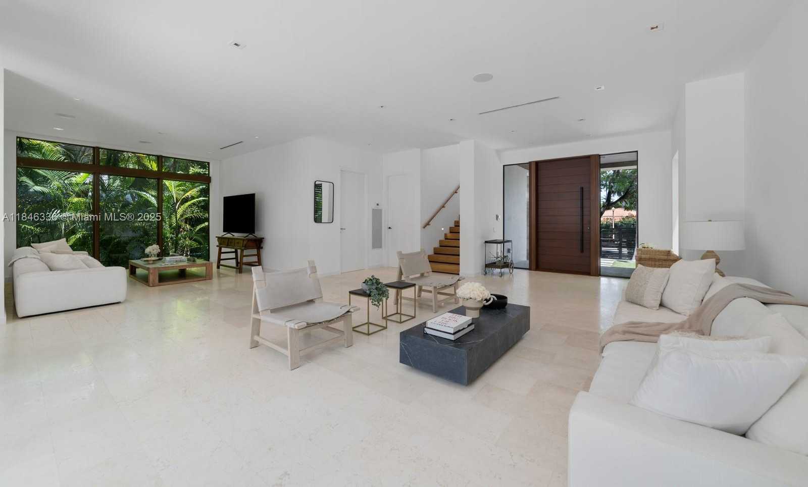 Small Image of 110 VENETIAN WAY, Miami Beach Number 3