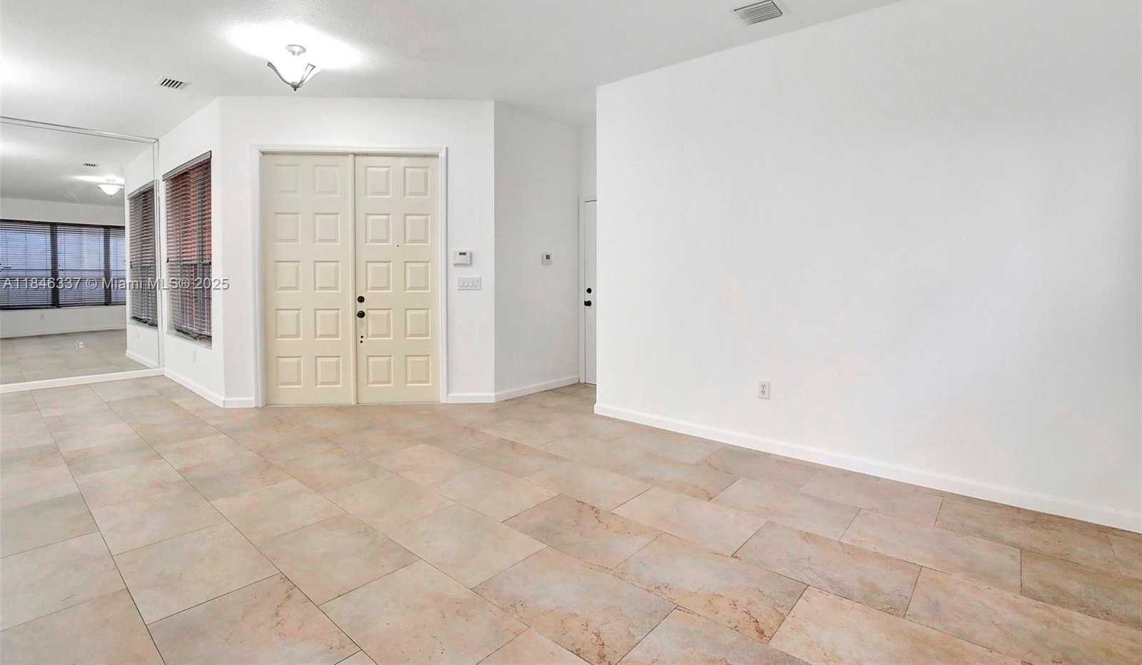 Imagen de Pequeño Objeto