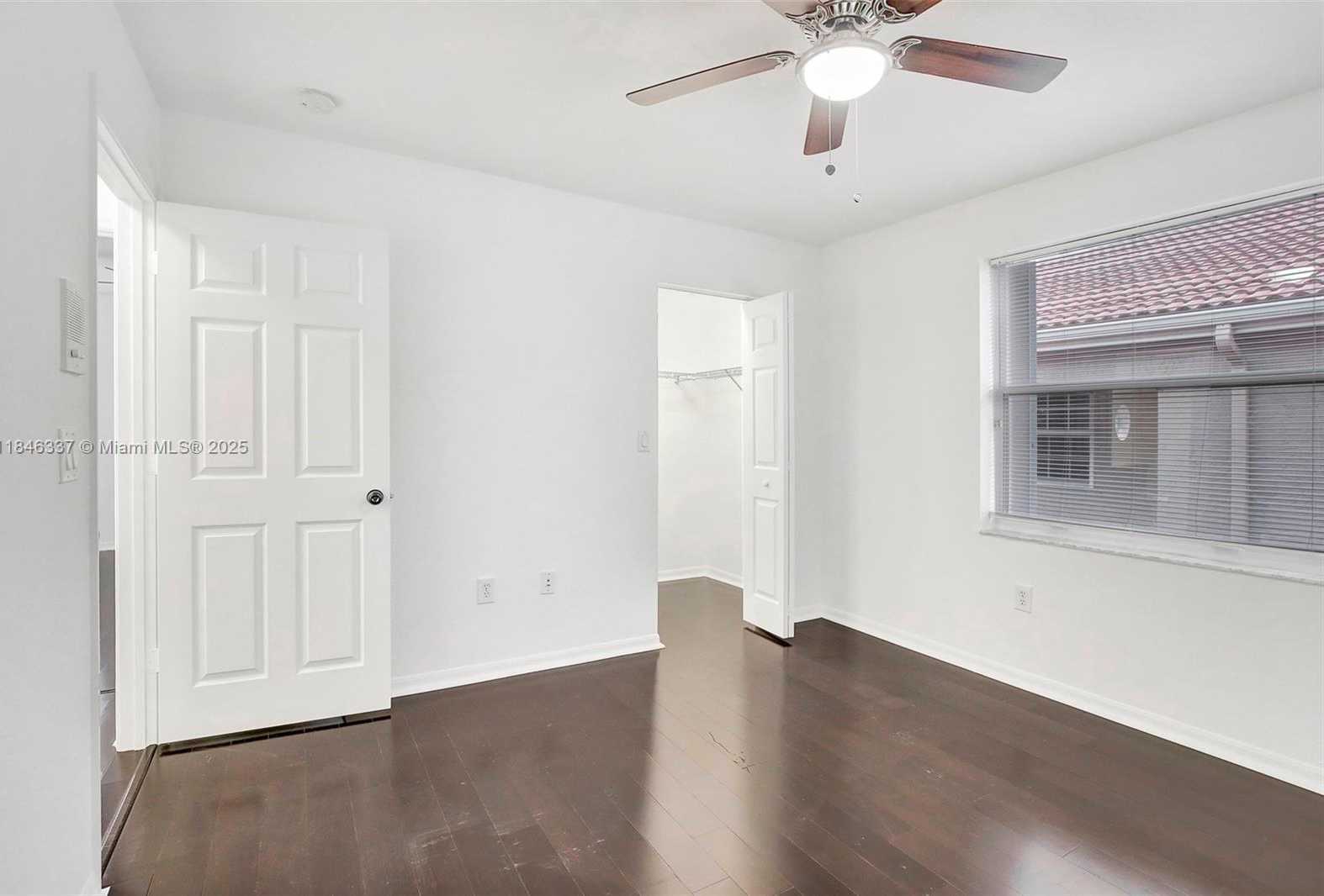 Imagen de Pequeño Objeto