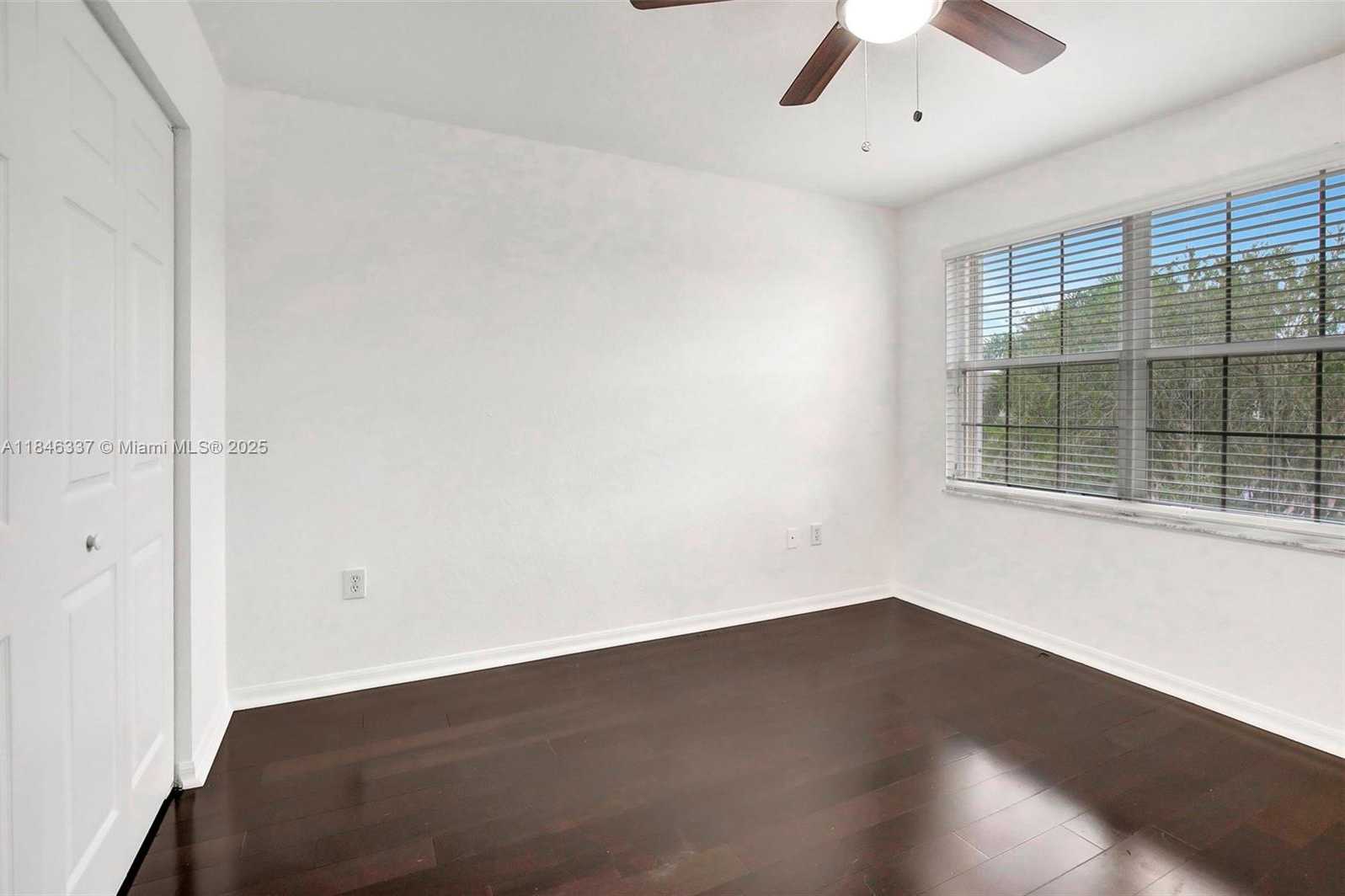 Imagen de Pequeño Objeto