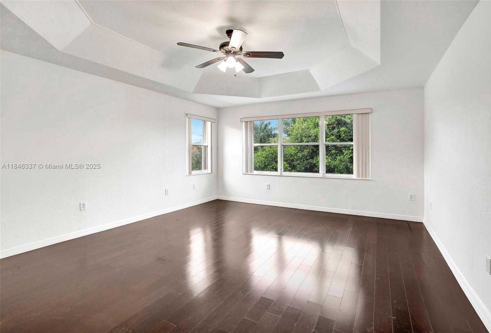 Imagen de Pequeño Objeto