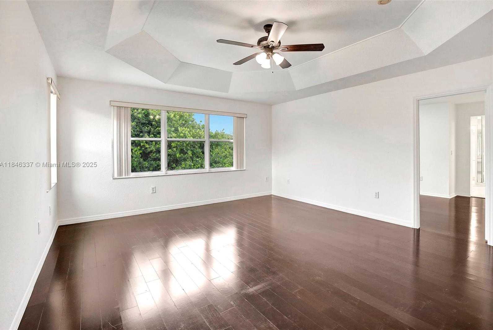 Imagen de Pequeño Objeto