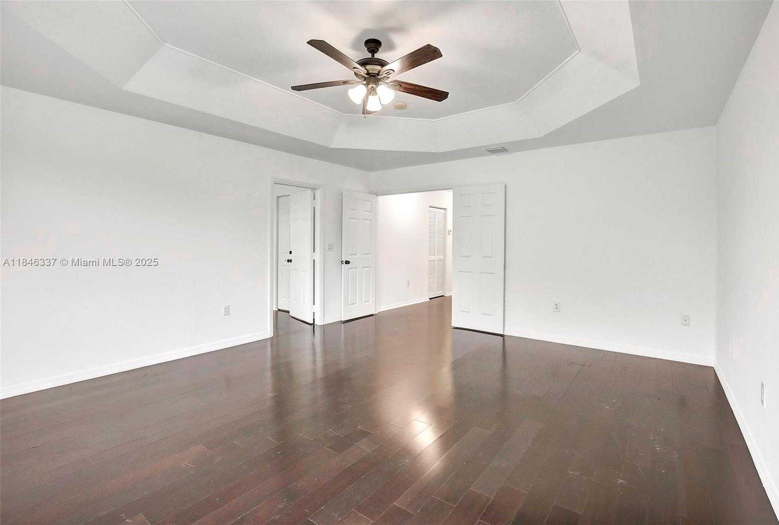 Imagen de Pequeño Objeto