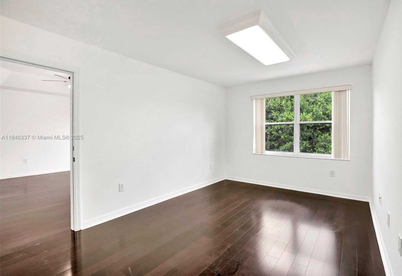 Imagen de Pequeño Objeto