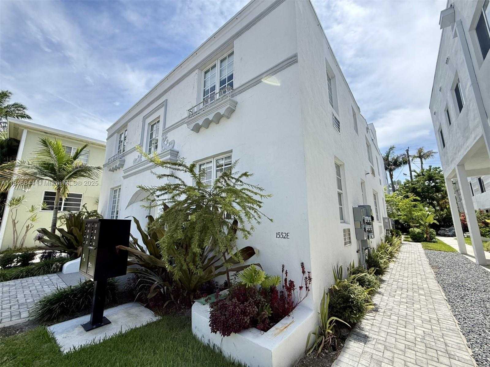 Small Image of 1552 EUCLID AVE #3, Miami Beach Number 12