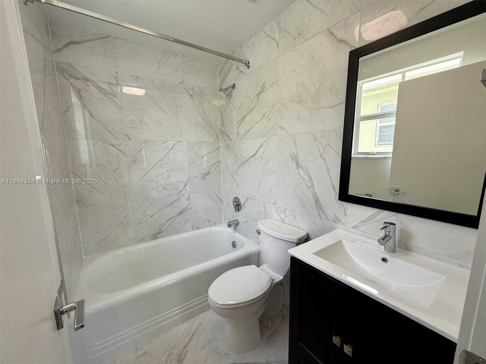 Small Image of 1552 EUCLID AVE #3, Miami Beach Number 6