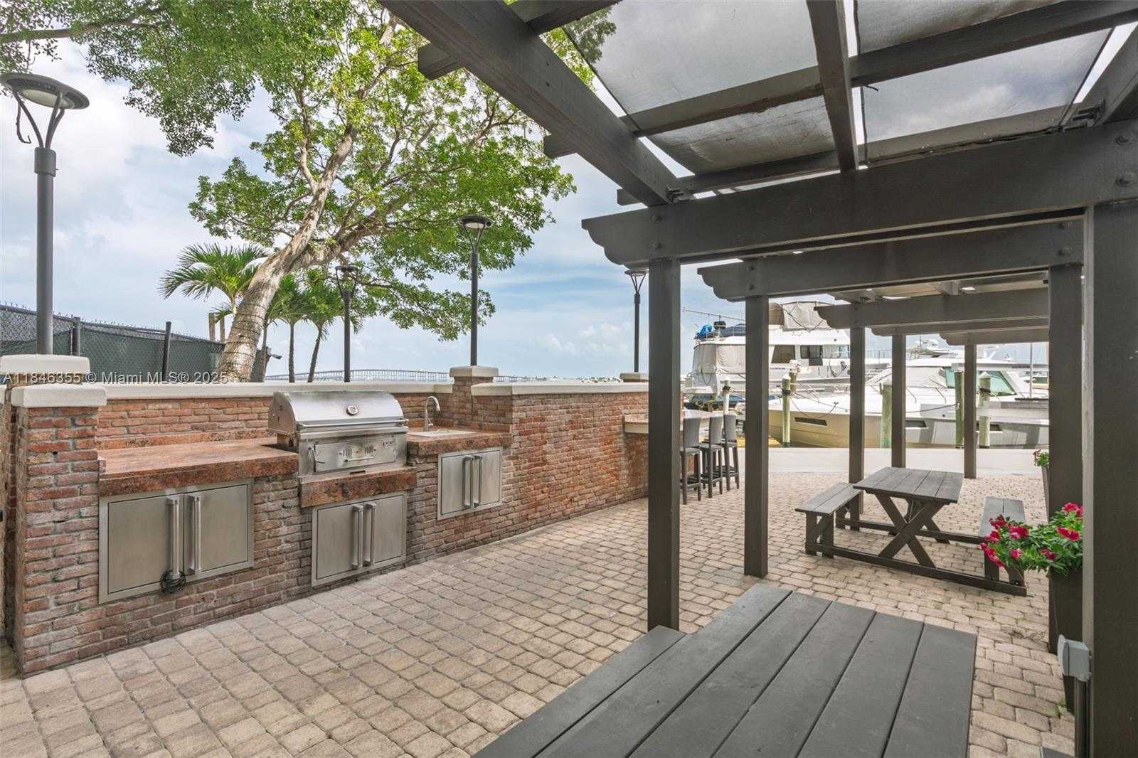 Small Image of 1901 BRICKELL AVE #B1611, Miami Number 23