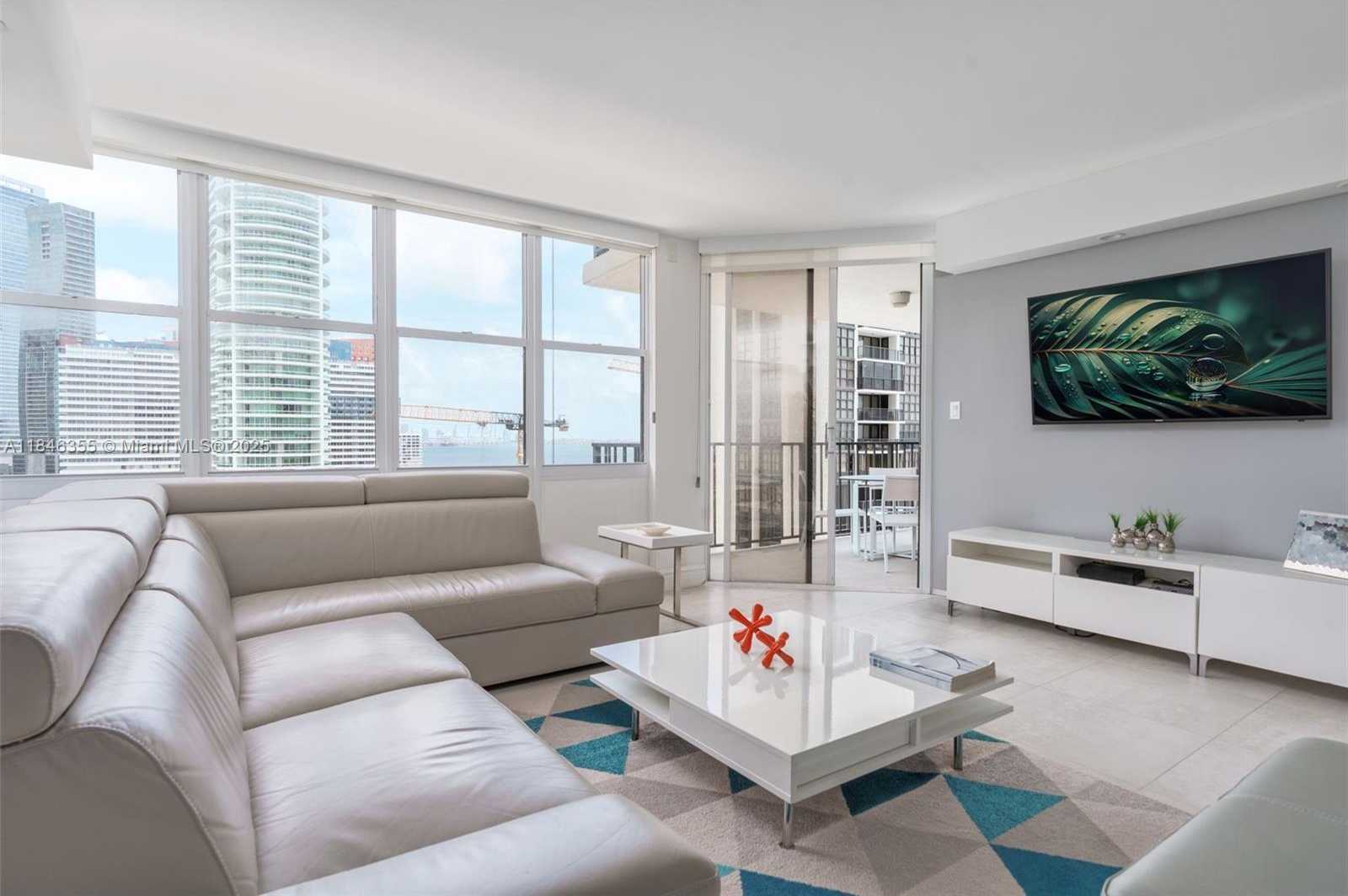 Small Image of 1901 BRICKELL AVE #B1611, Miami Number 4