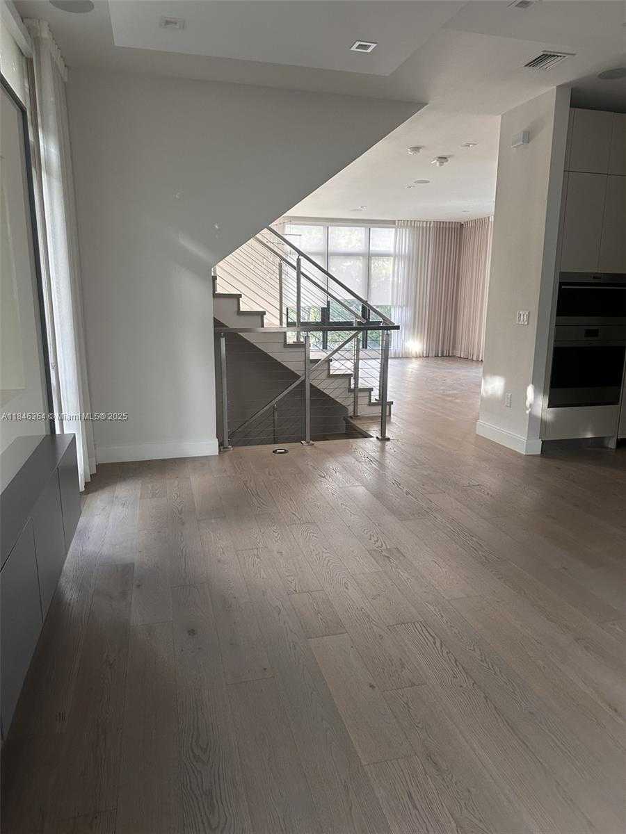 Small Image of 8231 NORTH WEST 48TH ST, Doral Number 5