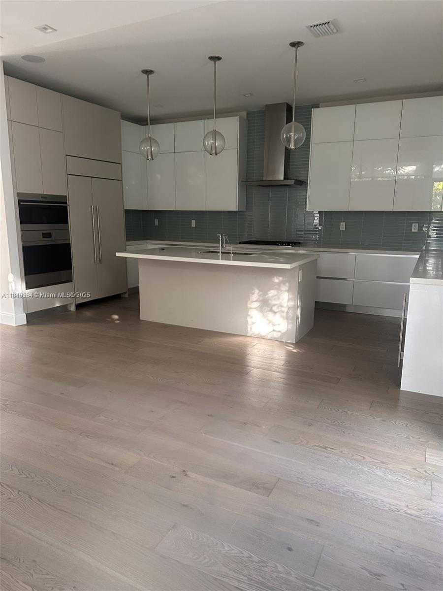 Small Image of 8231 NORTH WEST 48TH ST, Doral Number 6
