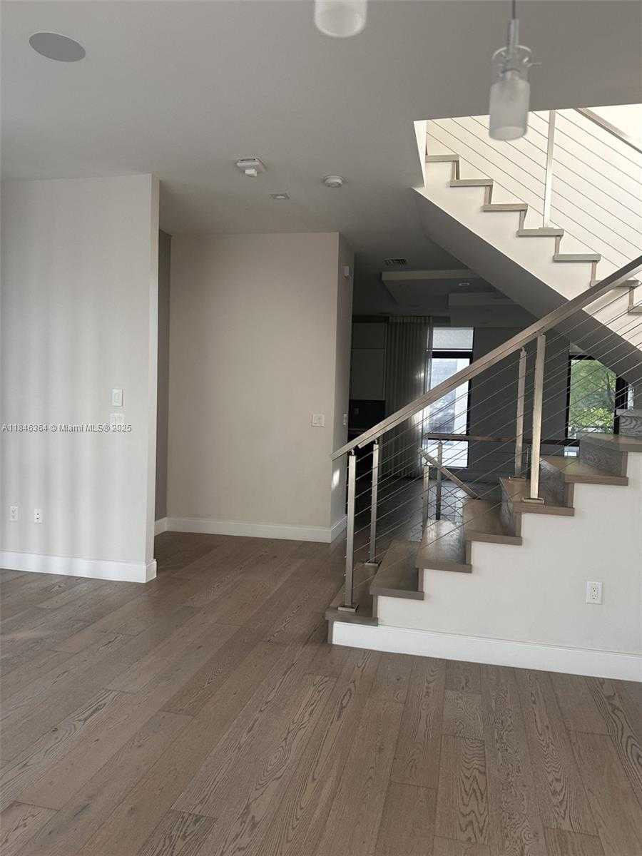 Small Image of 8231 NORTH WEST 48TH ST, Doral Number 9