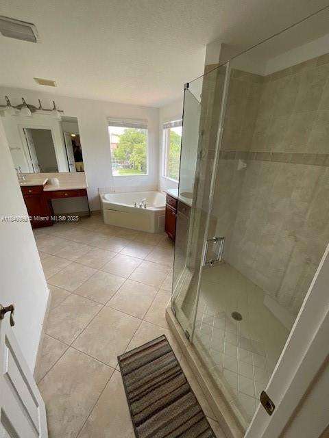 Small Image of 4421 EAST SENECA AVE #., Weston Number 20