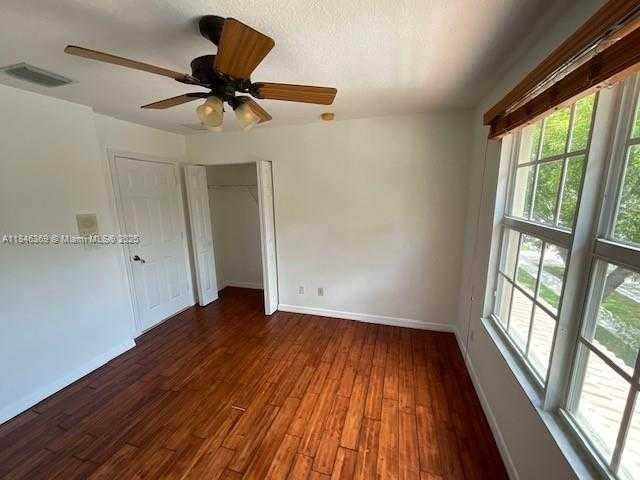 Small Image of 4421 EAST SENECA AVE #., Weston Number 24