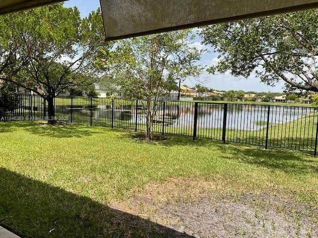 Small Image of 4421 EAST SENECA AVE #., Weston Number 34