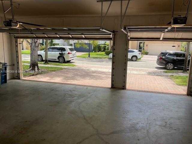 Small Image of 4421 EAST SENECA AVE #., Weston Number 37