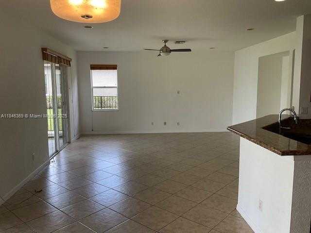 Small Image of 4421 EAST SENECA AVE #., Weston Number 6