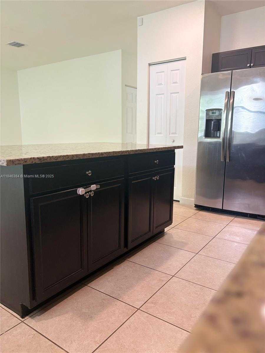 Small Image of 3501 WEST 92ND PL, Hialeah Number 18