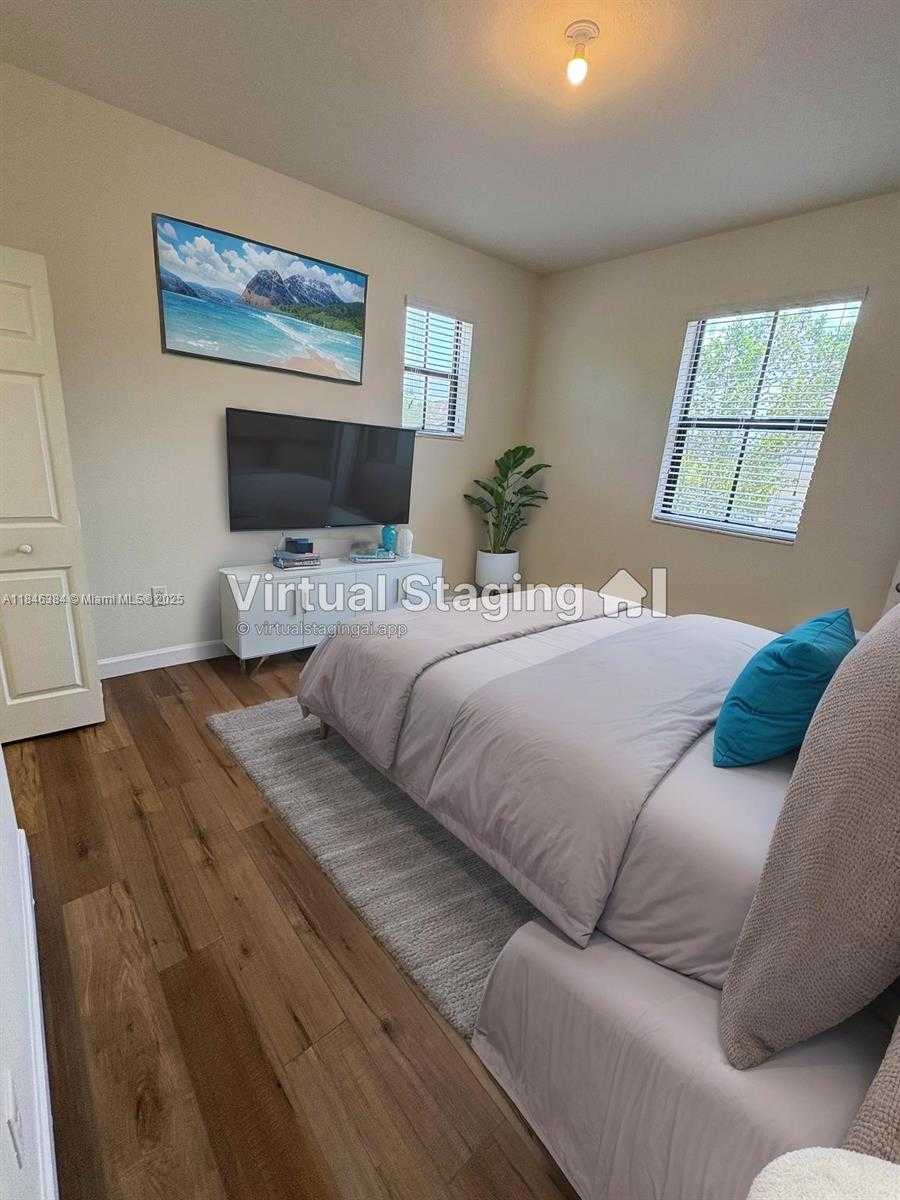 Small Image of 3501 WEST 92ND PL, Hialeah Number 41