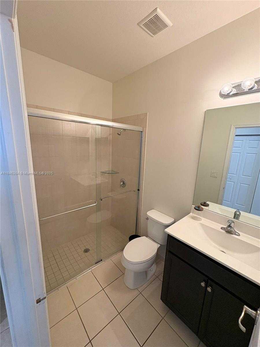 Small Image of 3501 WEST 92ND PL, Hialeah Number 53