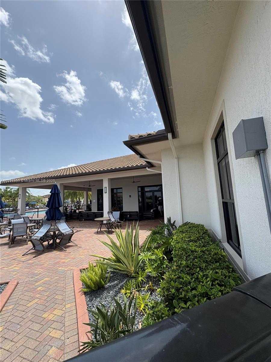 Small Image of 3501 WEST 92ND PL, Hialeah Number 6