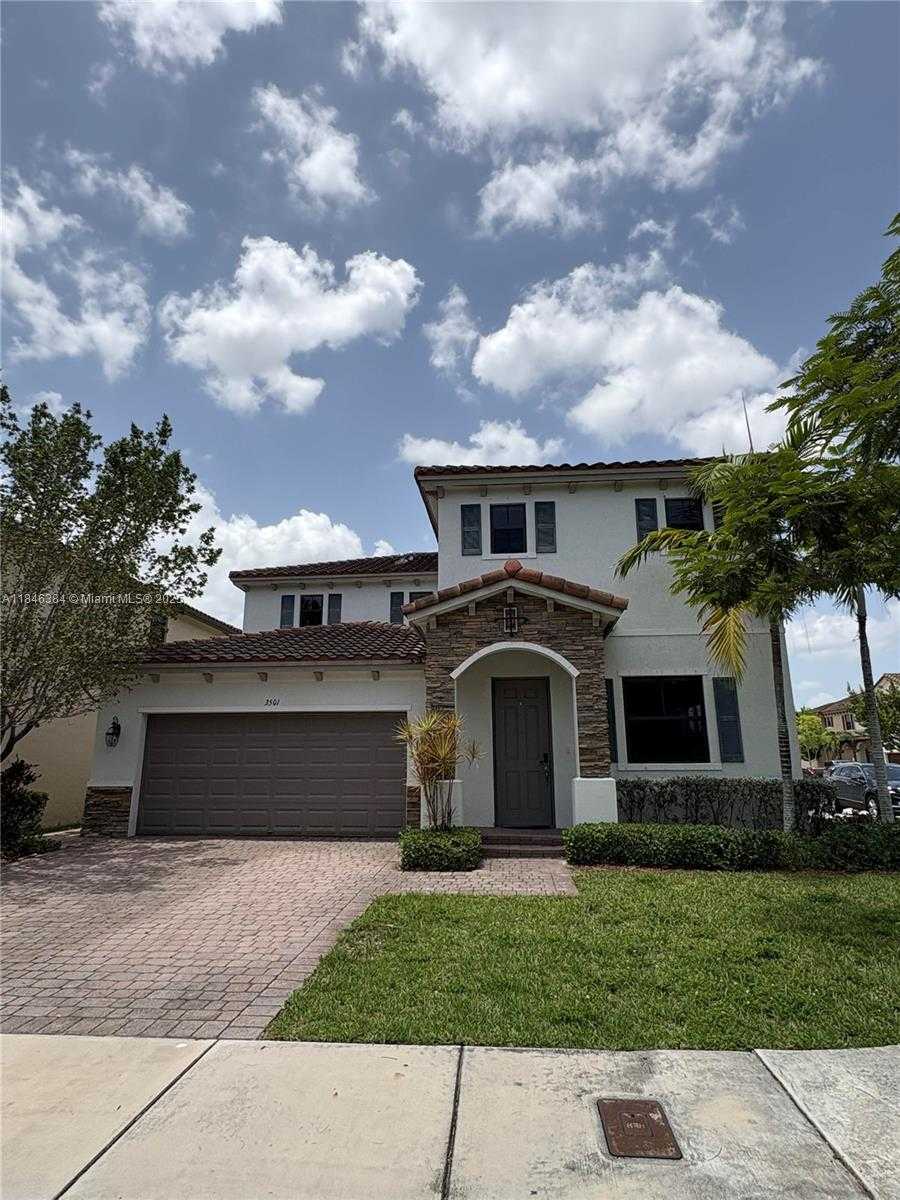 Small Image of 3501 WEST 92ND PL, Hialeah Number 8