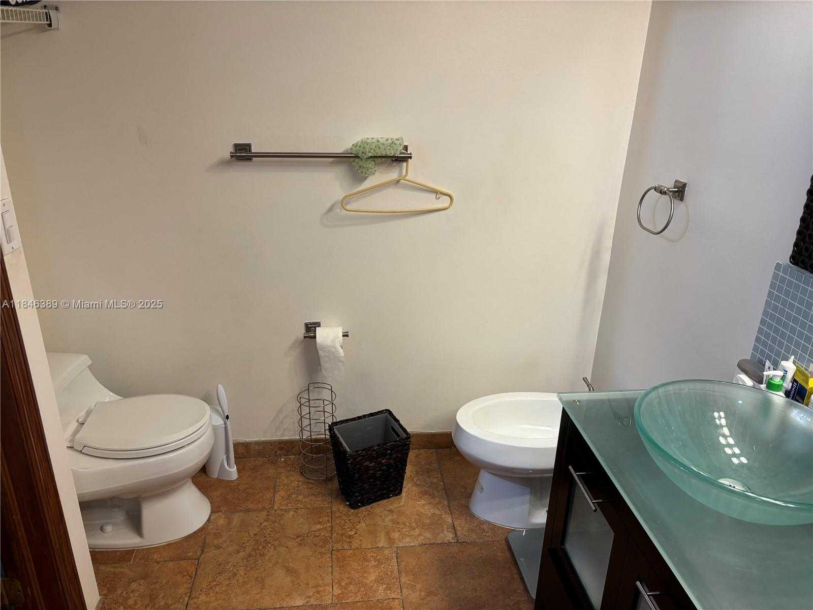 Small Image of 11391 SOUTH WEST 74TH TER, Miami Number 11