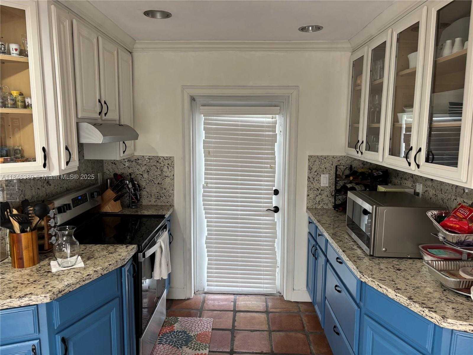 Small Image of 11391 SOUTH WEST 74TH TER, Miami Number 2